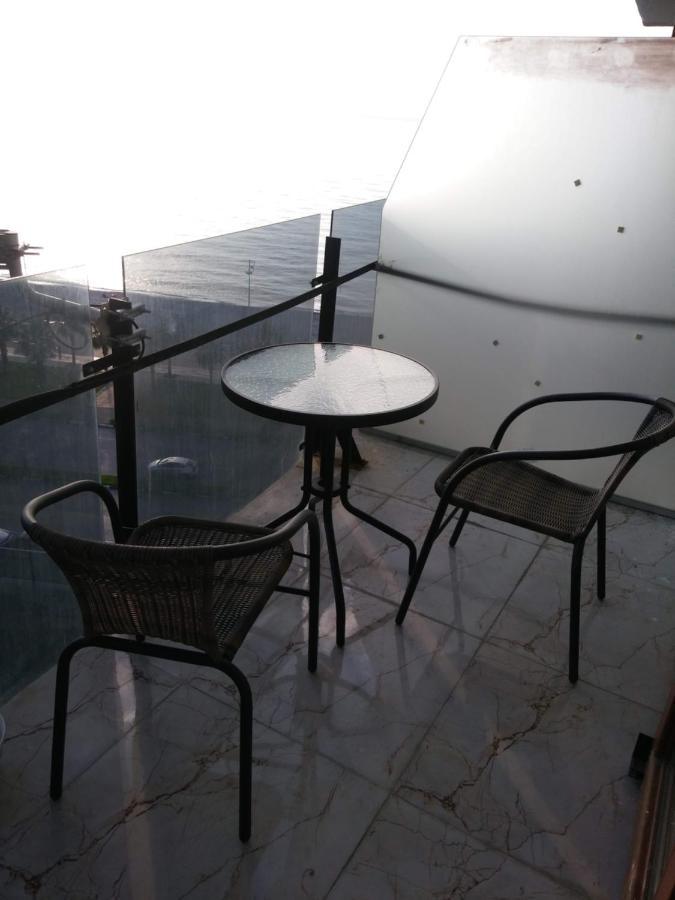 Apartment On The Back Sea 바투미 외부 사진