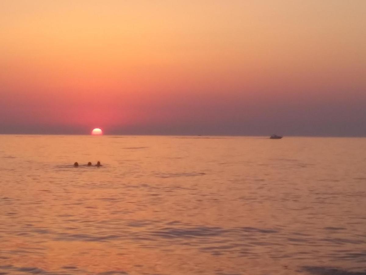 Apartment On The Back Sea 바투미 외부 사진