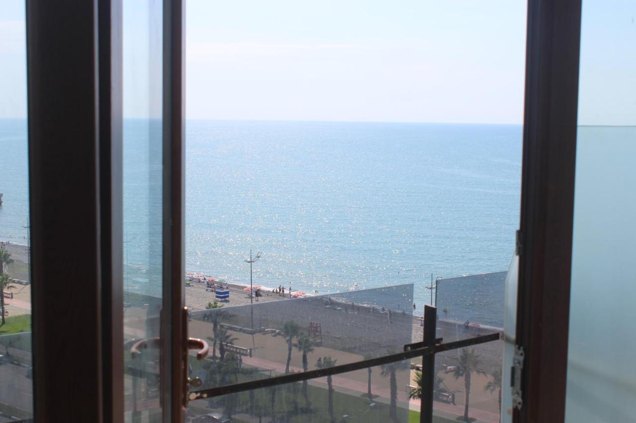 Apartment On The Back Sea 바투미 외부 사진