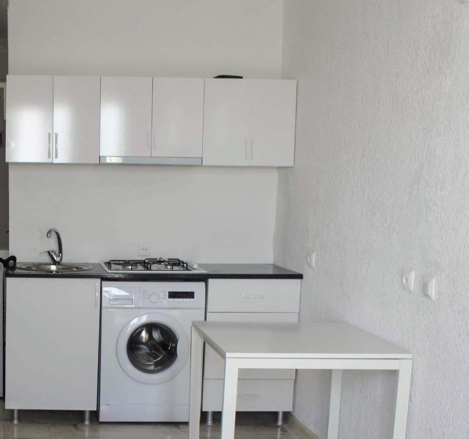 Apartment On The Back Sea 바투미 외부 사진
